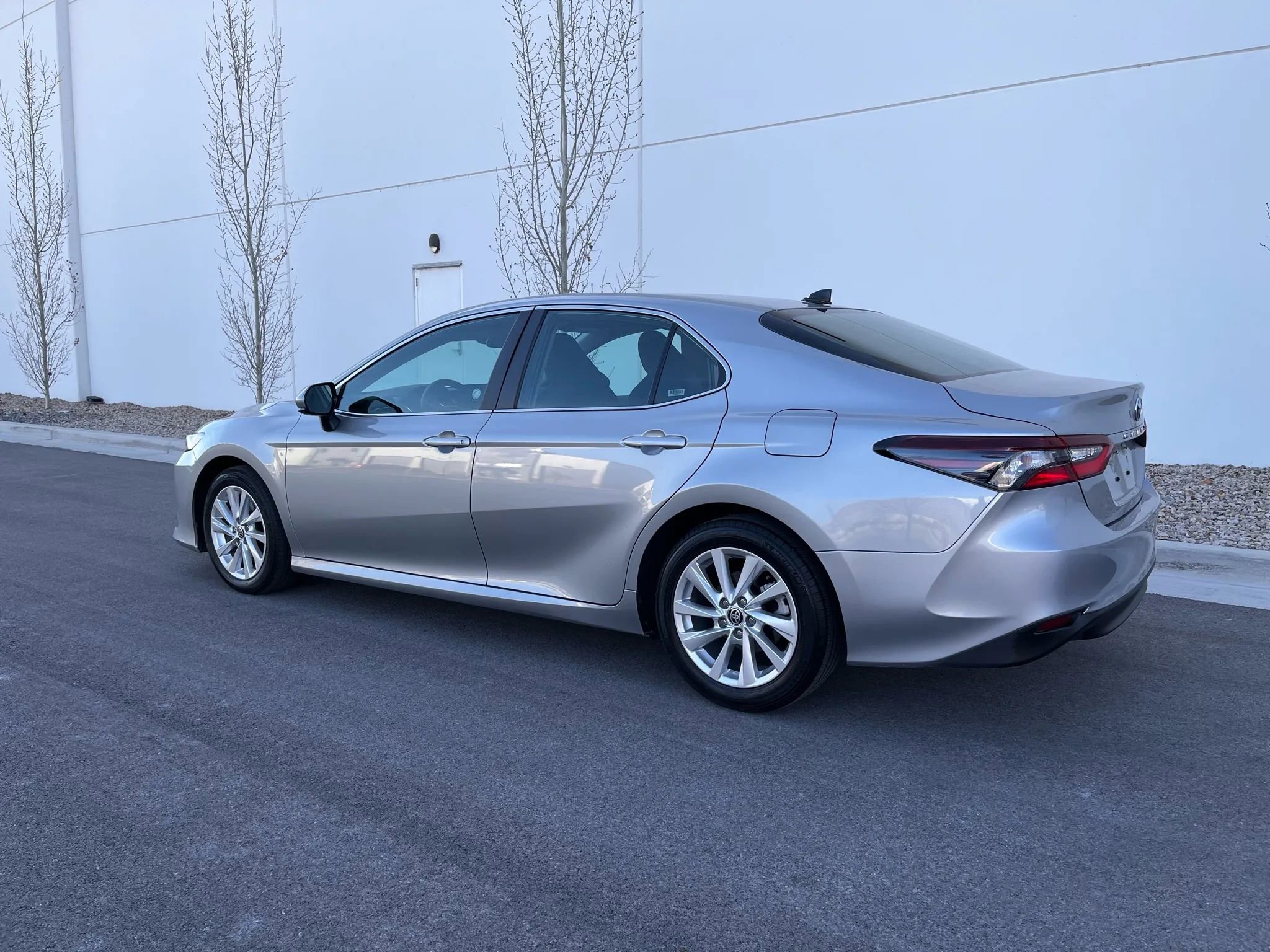Used 2024 Toyota Camry LE image 6