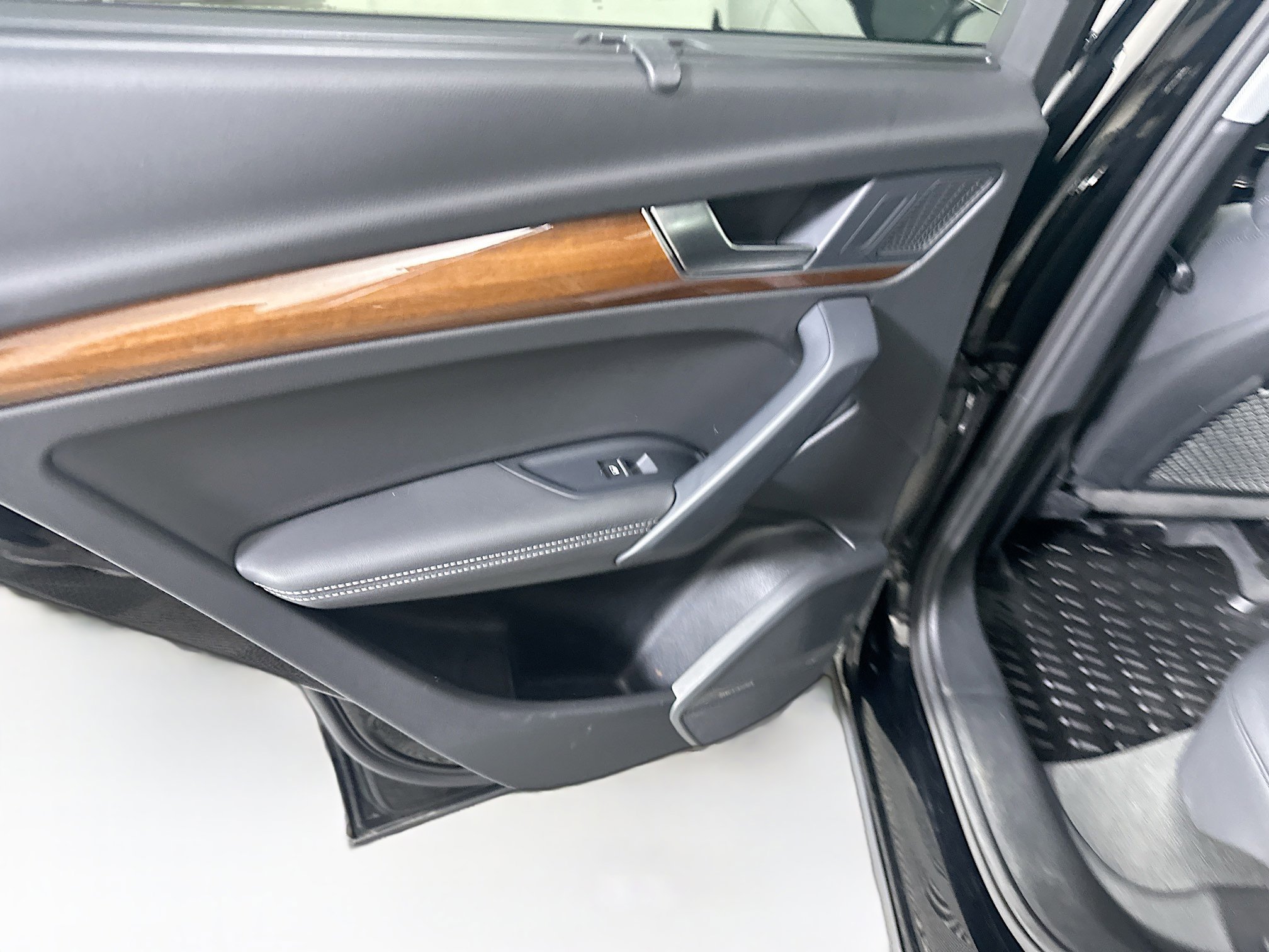 Used 2023 Audi Q5 2.0T Premium Plus w/ Premium Plus Package image 26