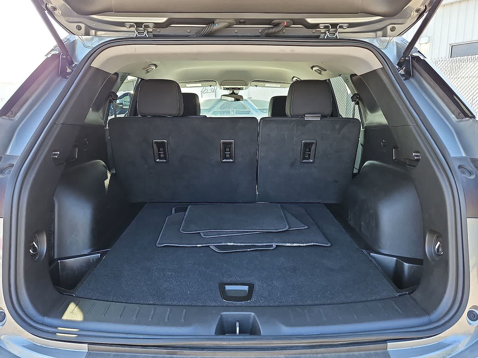 Used 2025 Chevrolet Blazer LT FWD image 30