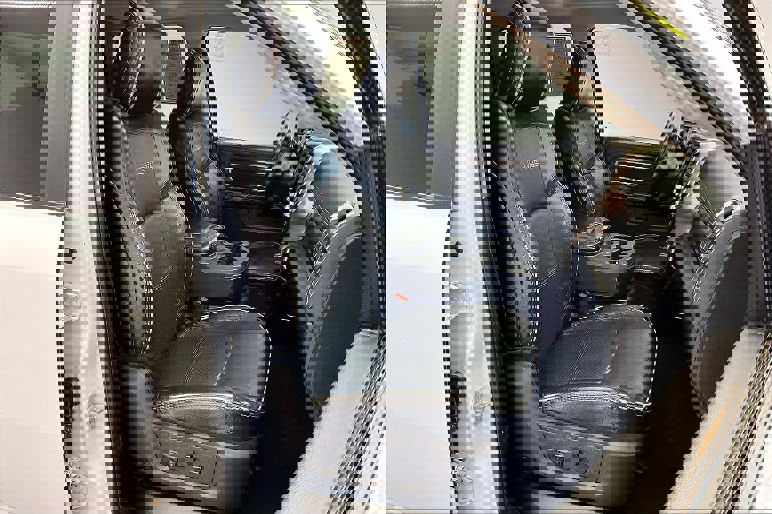 Used 2024 RAM 2500 Laramie w/ Cold Weather Group image 6