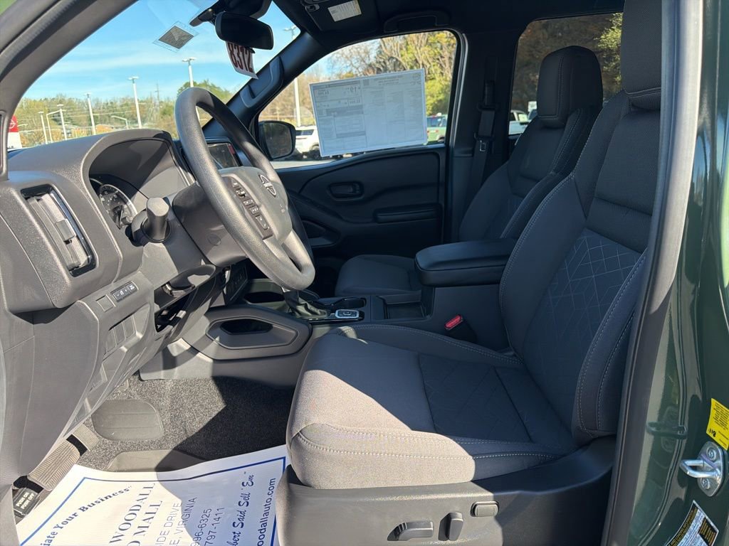 New 2026 Nissan Frontier SV w/ Tow Package AWD/4WD image 9