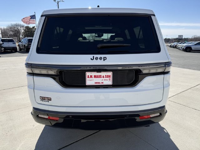 New 2026 Jeep Grand Wagoneer L Limited AWD/4WD image 8