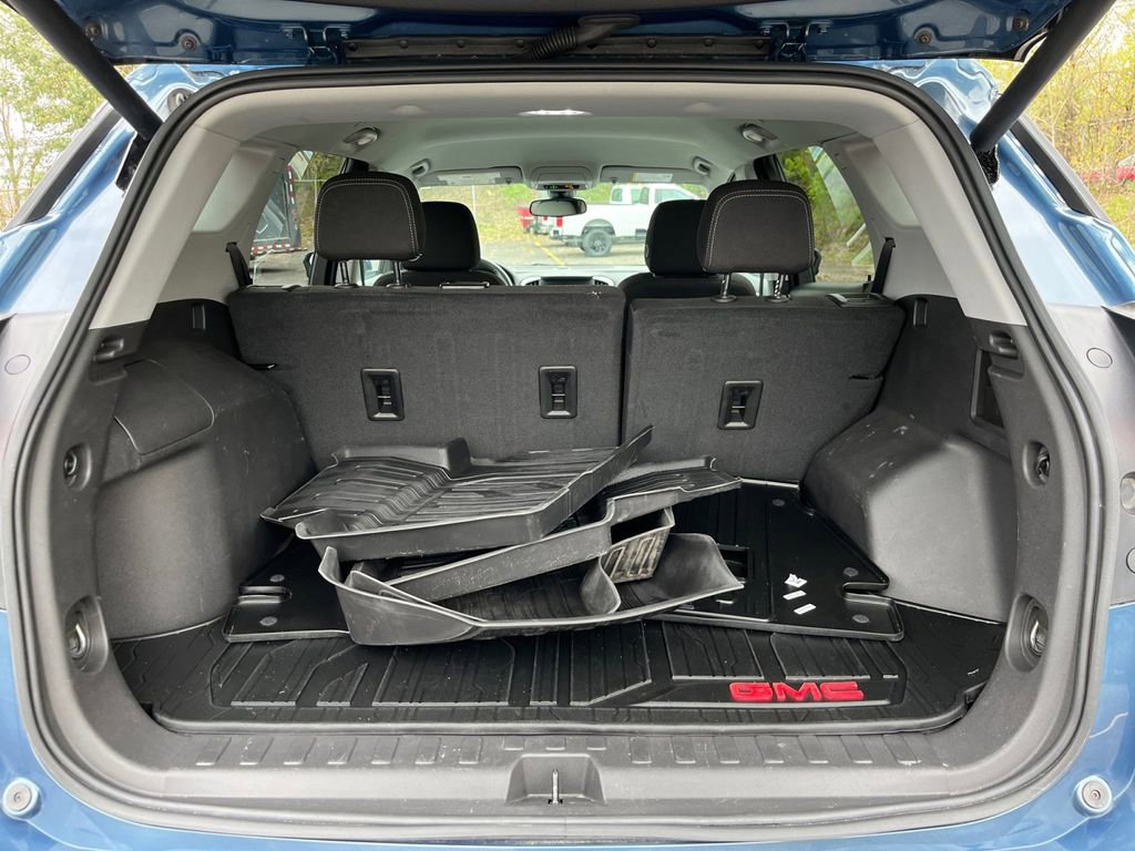 Used 2024 GMC Terrain SLE w/ Driver Convenience Package FWD image 22