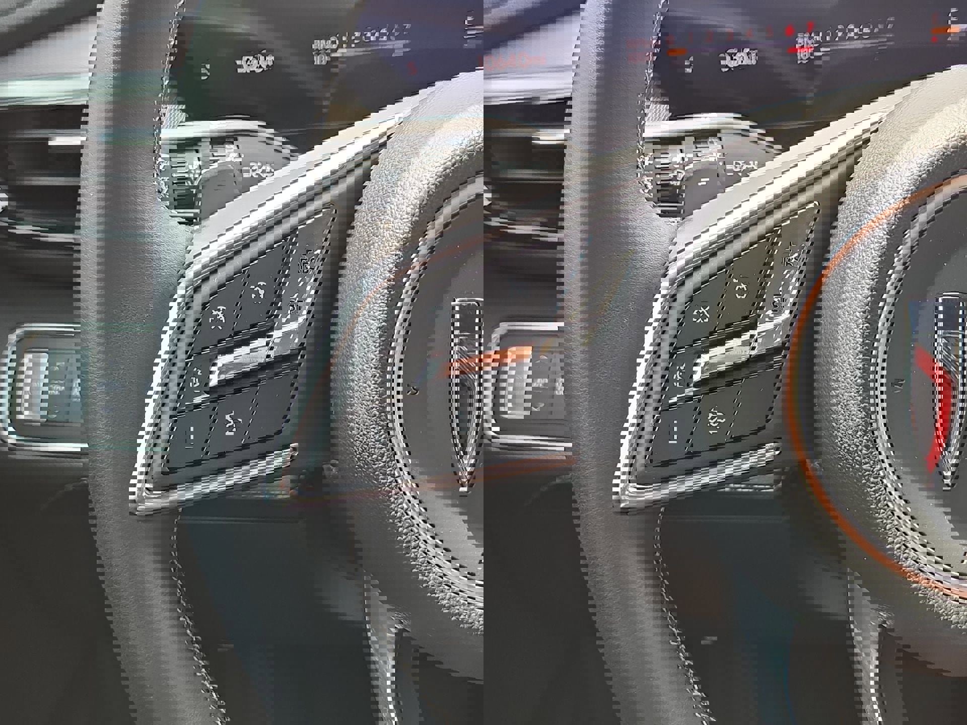 Used 2025 Buick Enclave Sport Touring image 21