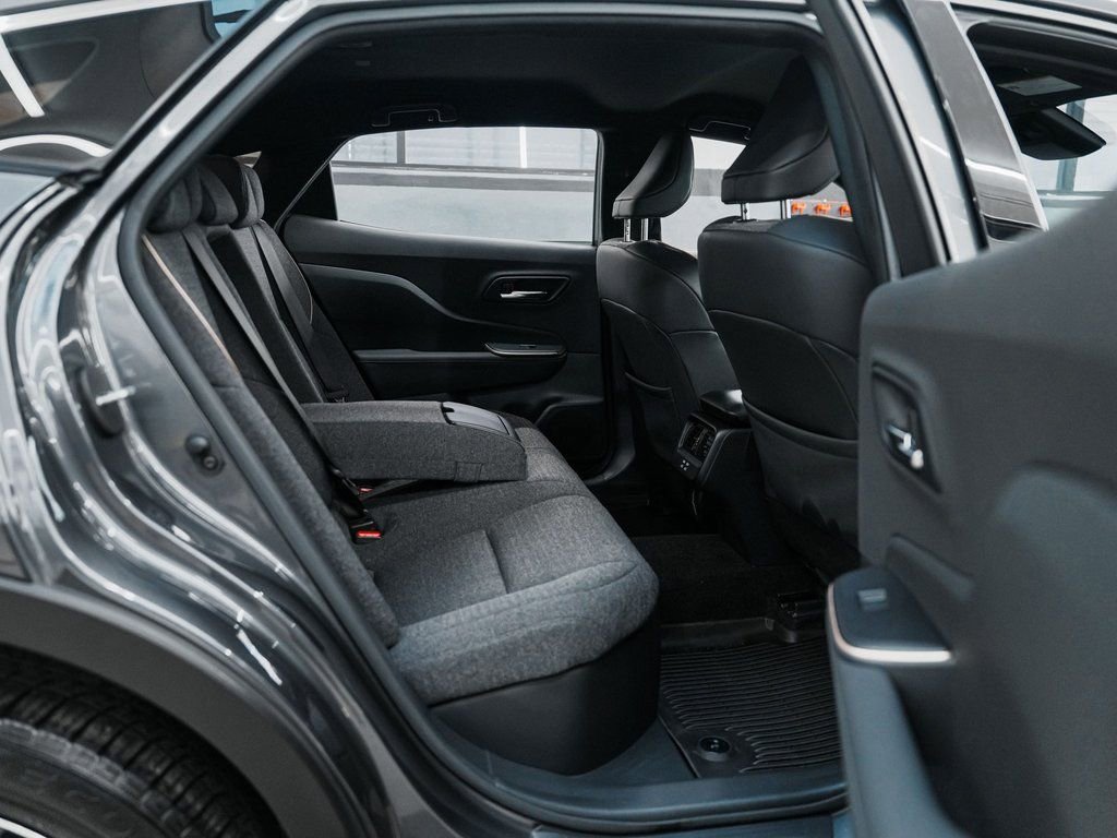 Used 2023 Toyota Crown XLE image 33