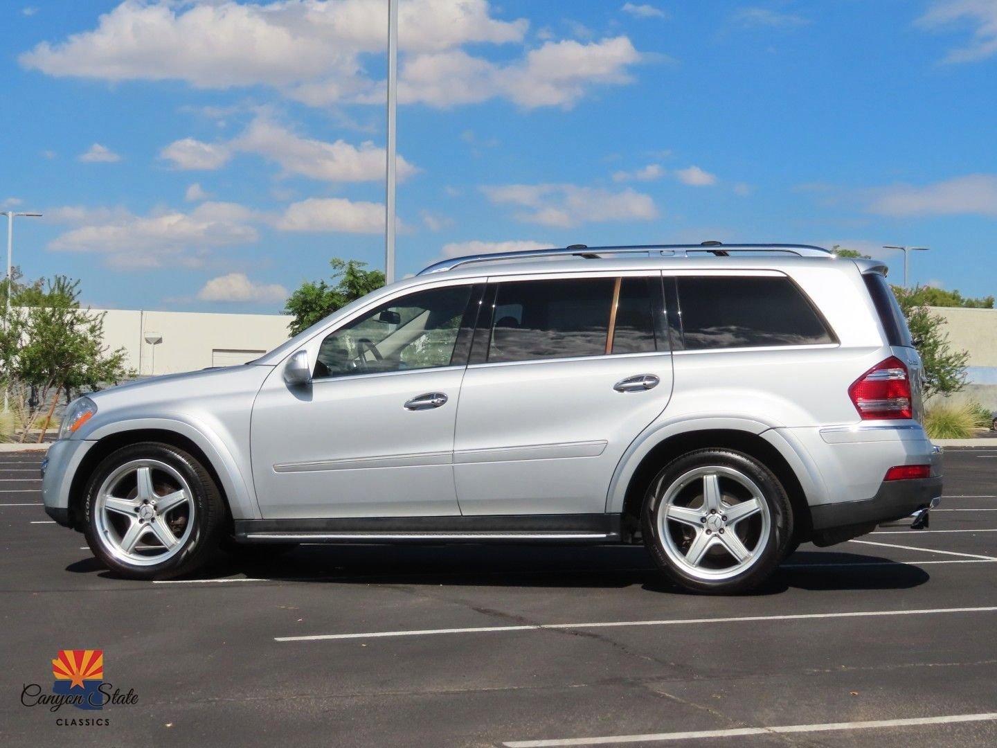 Used 2009 Mercedes-Benz GL 550 4MATIC image 12