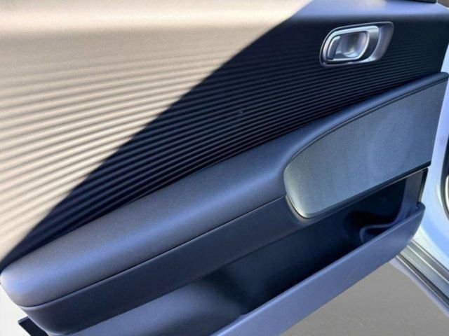 New 2025 Hyundai Ioniq 6 SE RWD image 18