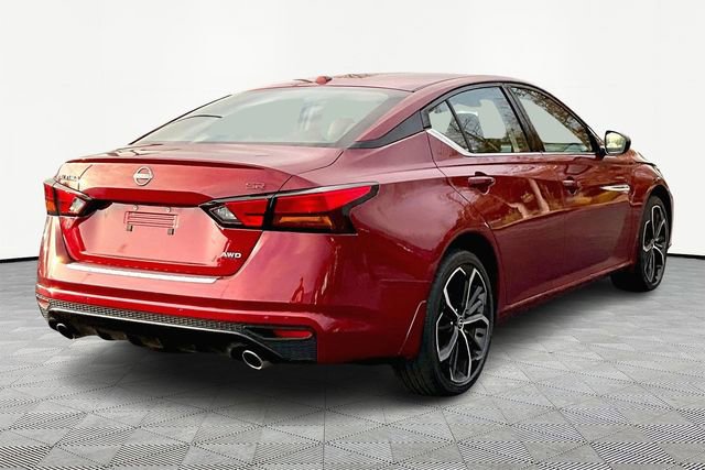 Used 2023 Nissan Altima 2.5 SR w/ SR Premium Package image 5