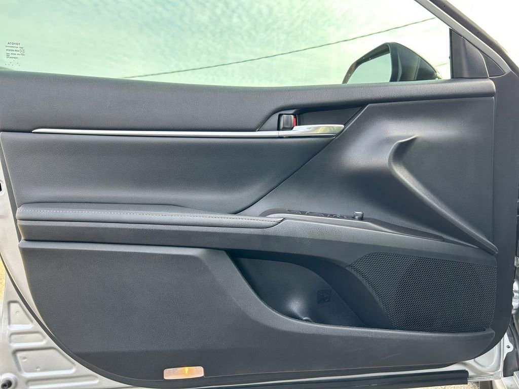 Used 2022 Toyota Camry XSE w/ Navigation Package image 22