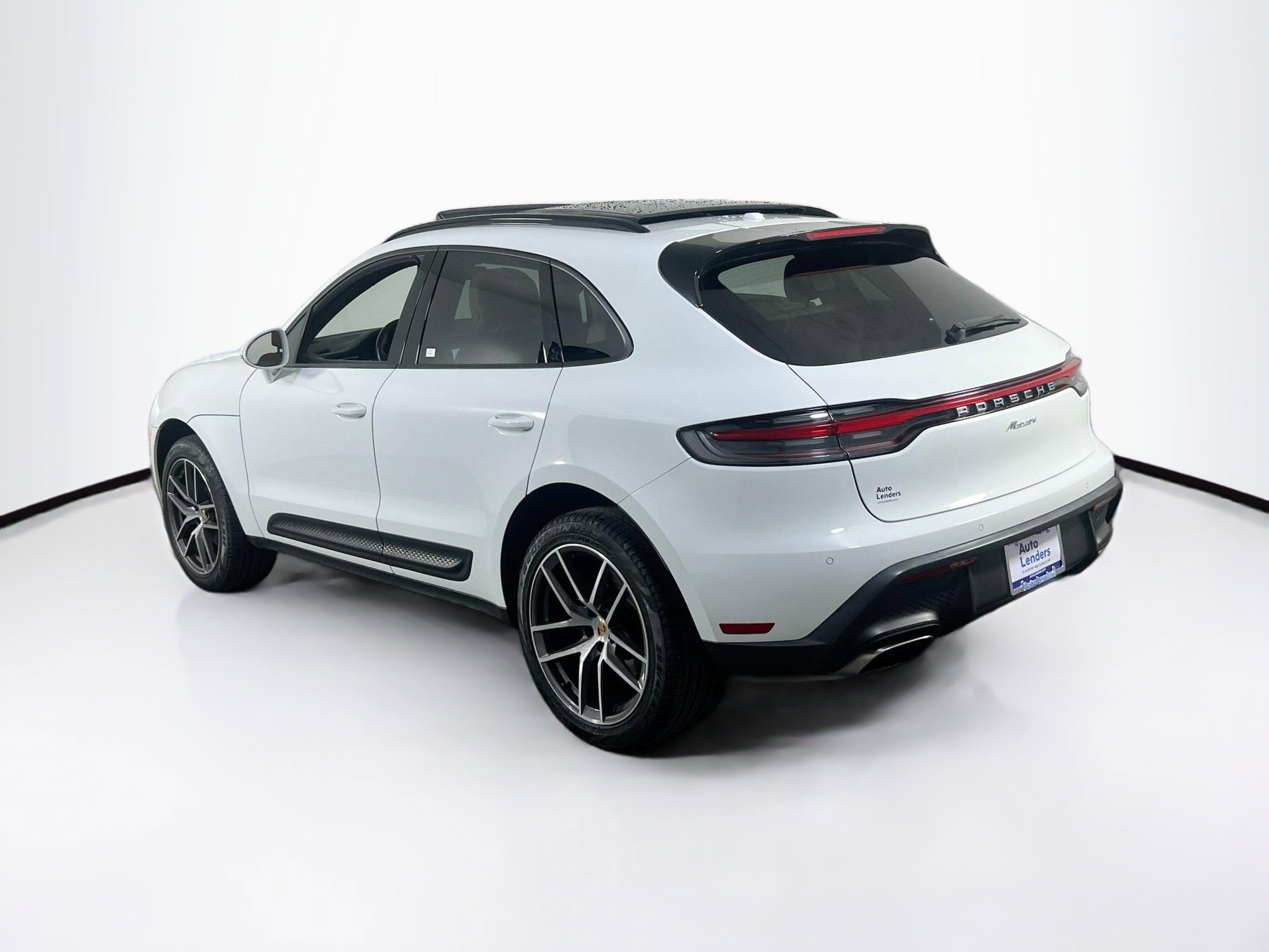 Used 2022 Porsche Macan image 7