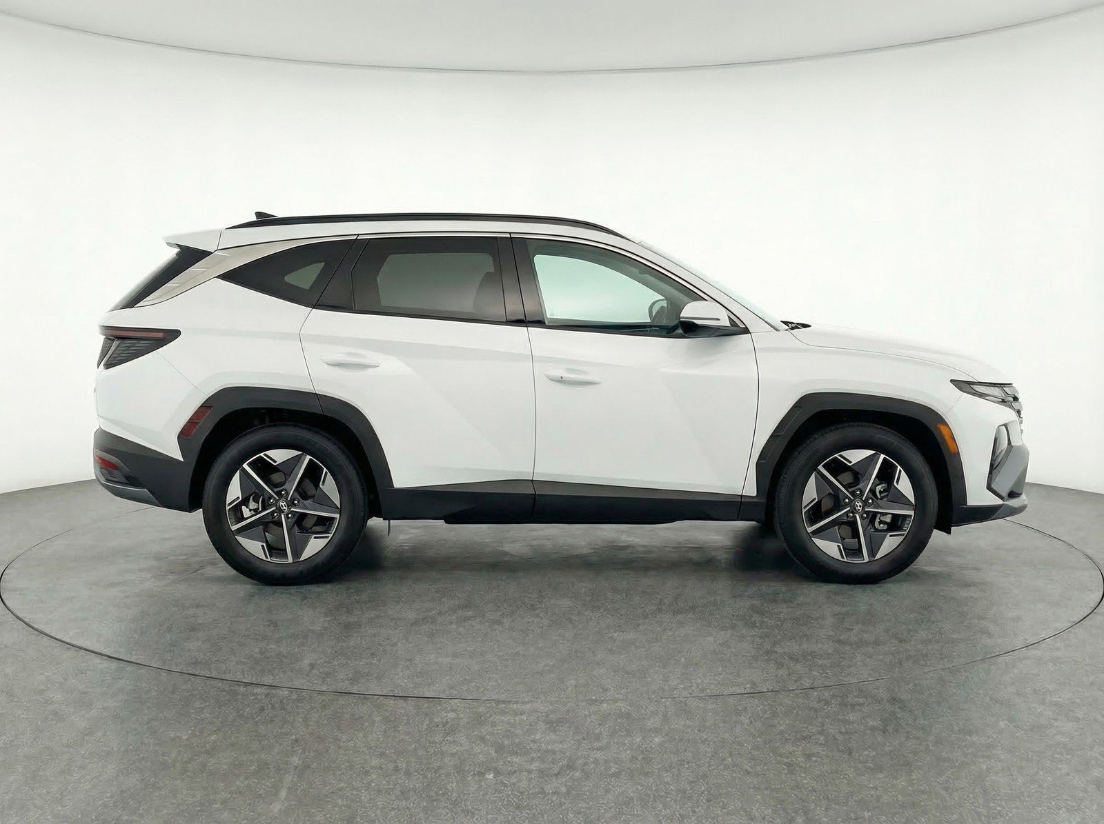 Used 2025 Hyundai Tucson SEL AWD/4WD image 11