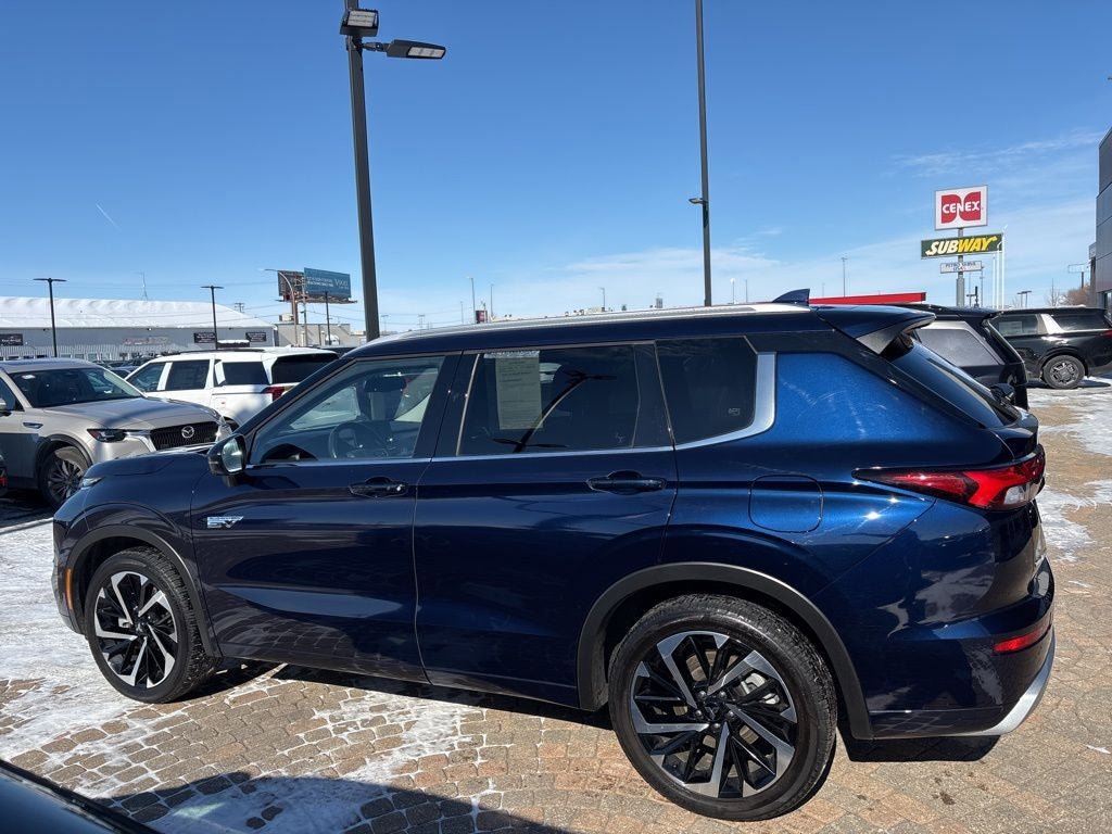 Used 2024 Mitsubishi Outlander SEL Black Edition image 8