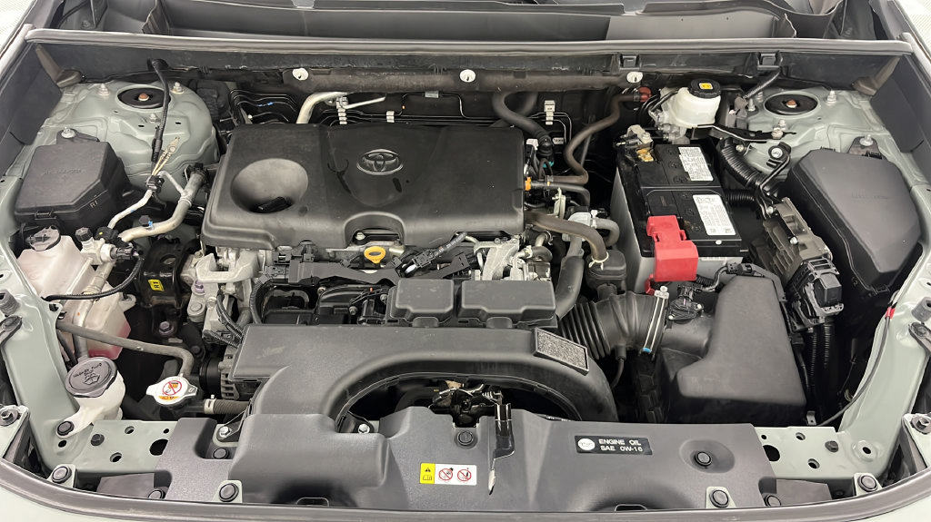 Used 2020 Toyota RAV4 XLE w/ Convenience Package FWD image 39