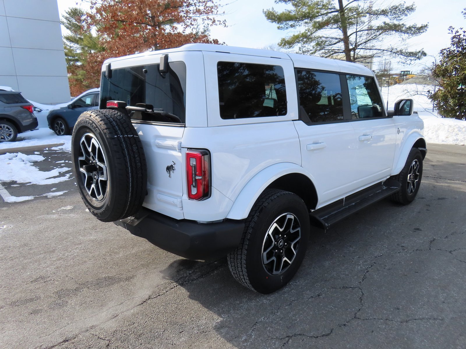 Used 2025 Ford Bronco Outer Banks image 5