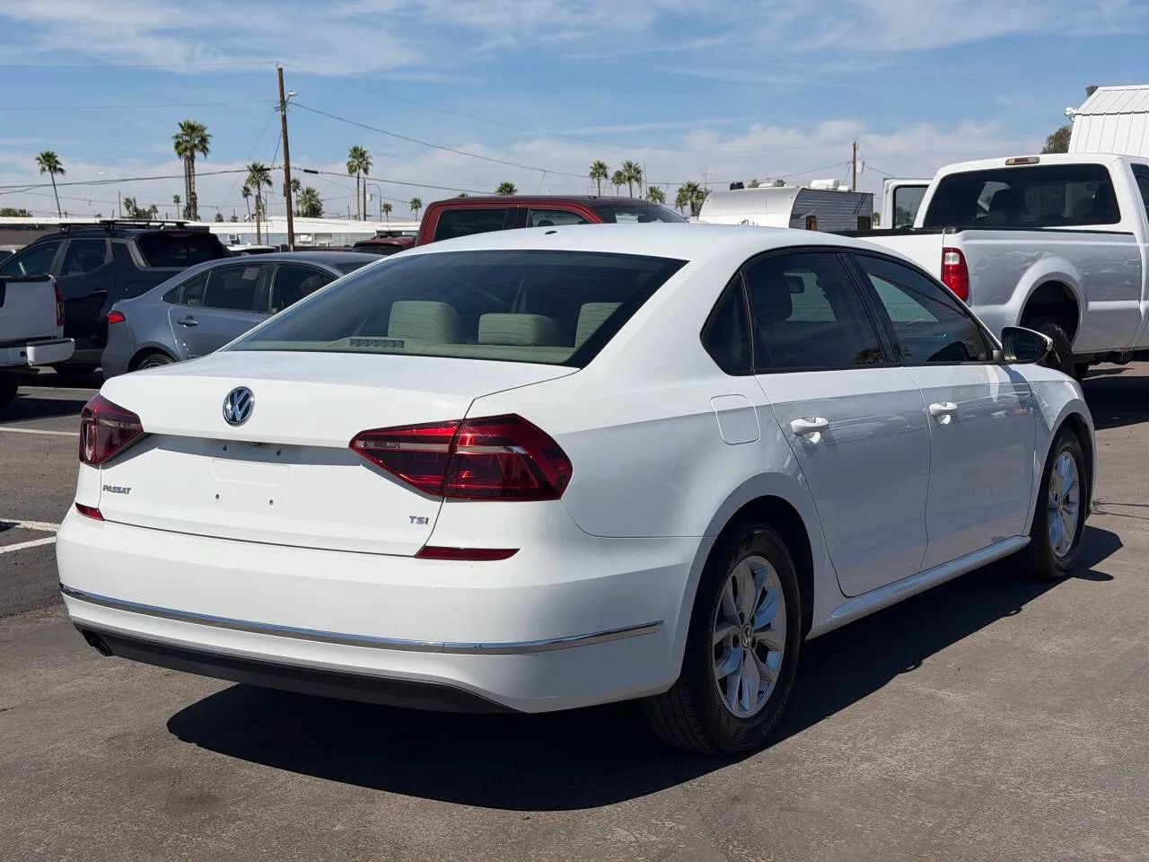Used 2018 Volkswagen Passat 2.0T S FWD image 9
