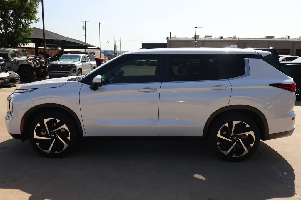 Used 2024 Mitsubishi Outlander SE FWD image 8