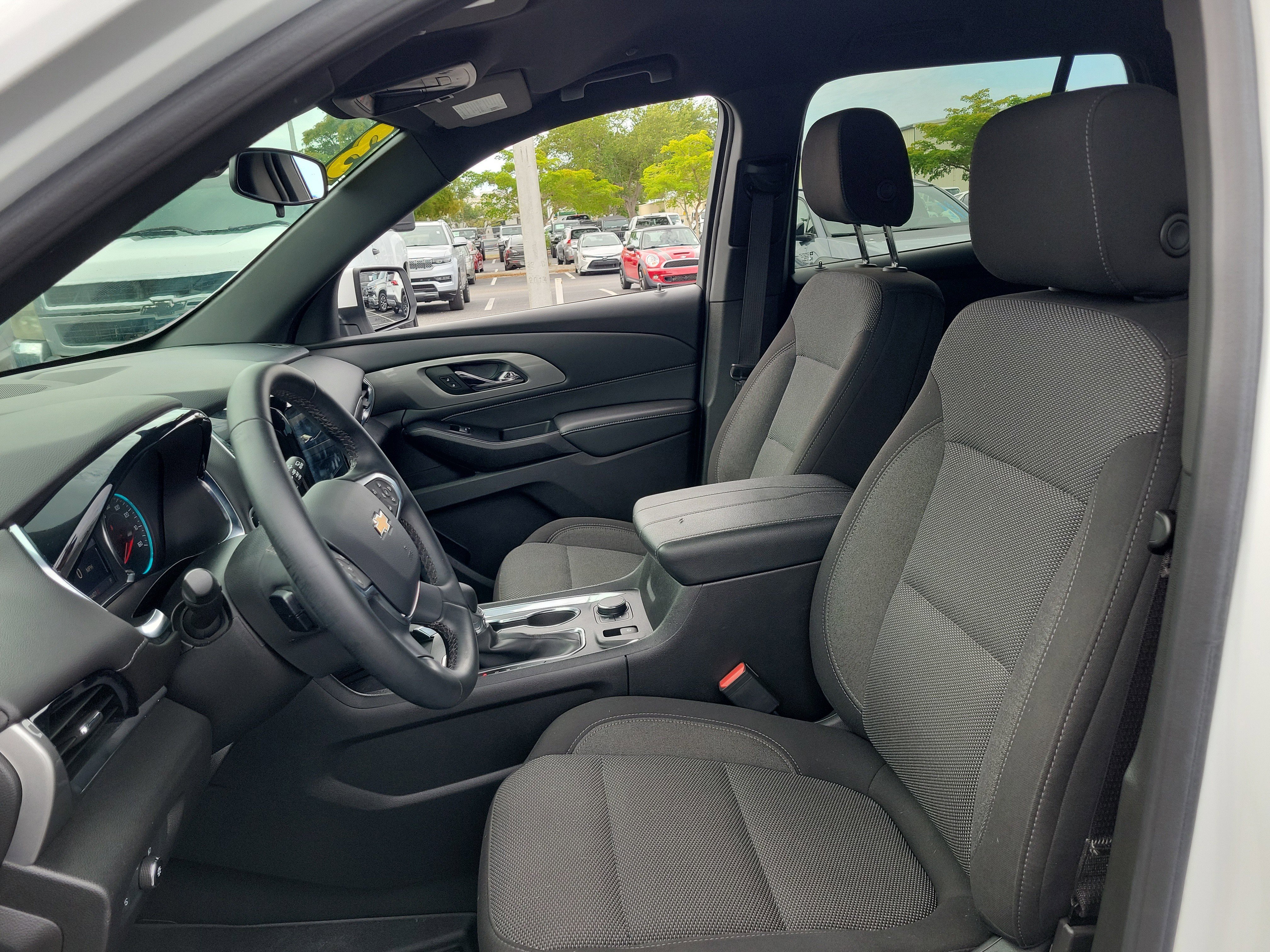 Used 2023 Chevrolet Traverse LT FWD image 22