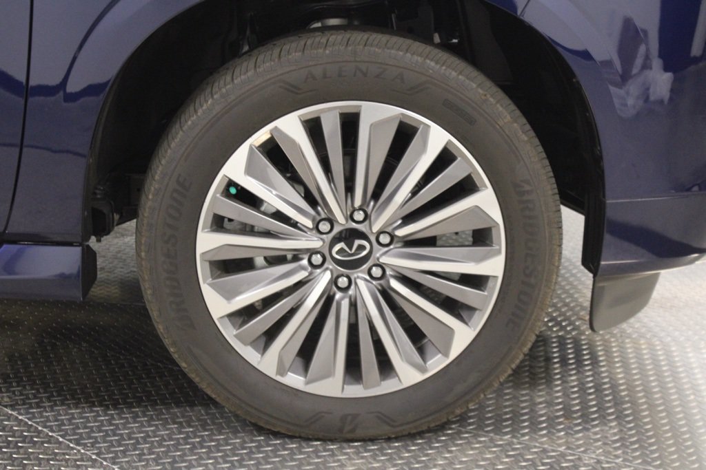 New 2025 INFINITI QX80 Luxe AWD/4WD image 16