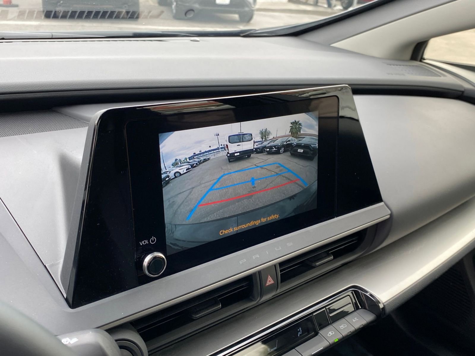 Used 2025 Toyota Prius LE image 17