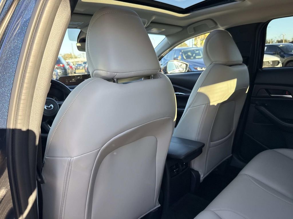 Certified 2025 MAZDA CX-30 AWD 2.5 S w/ Preferred Package image 16