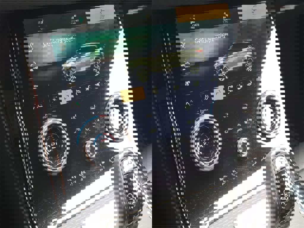 Used 2023 Land Rover Range Rover Evoque R-Dynamic S image 22