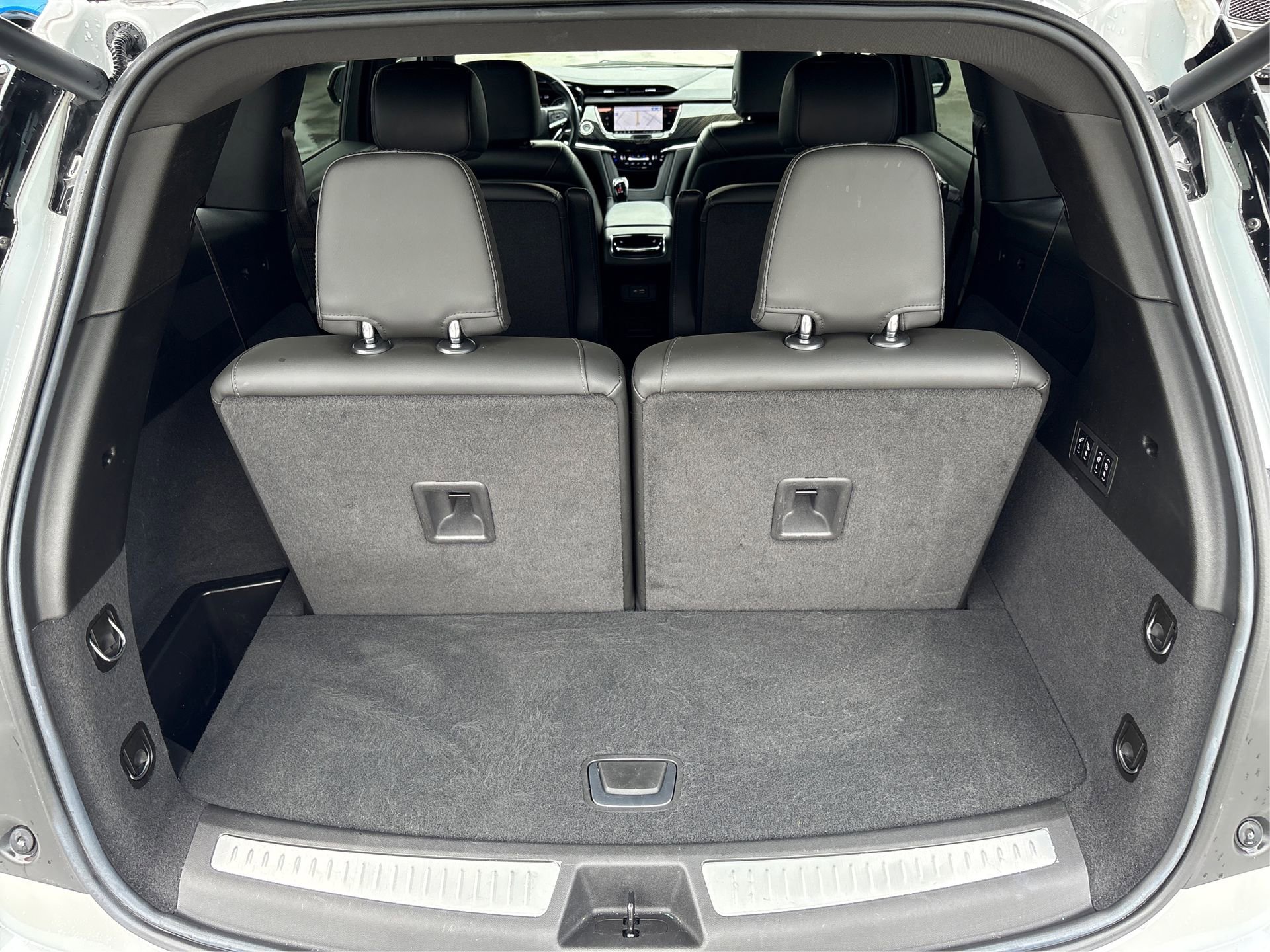 Certified 2023 Cadillac XT6 Premium Luxury w/ Technology Package FWD image 12