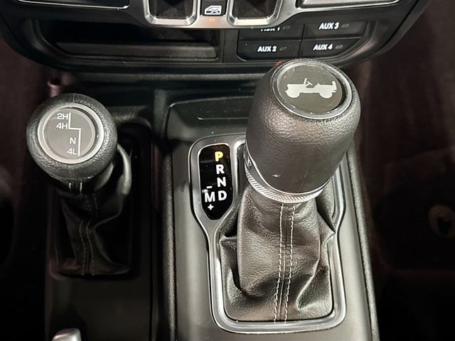 Used 2025 Jeep Wrangler Unlimited Sport AWD/4WD image 16