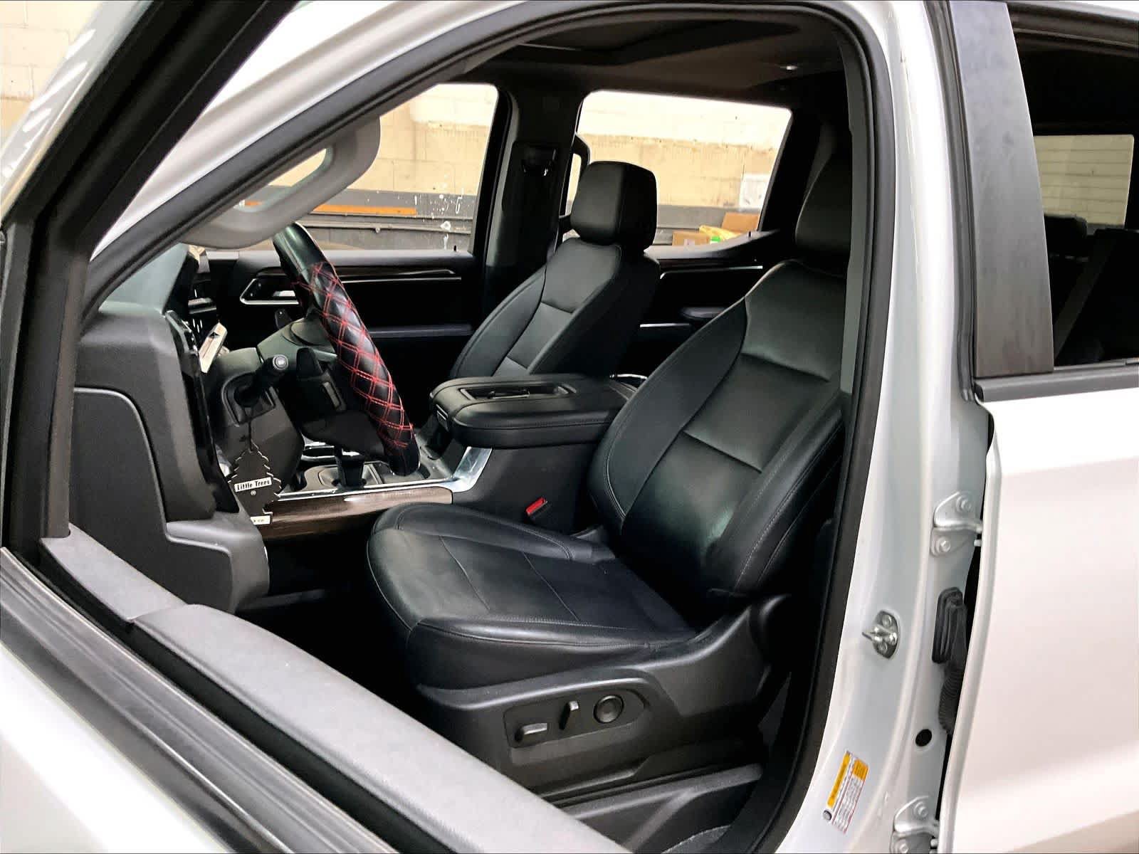Used 2022 Chevrolet Silverado 1500 LT Trail Boss w/ Convenience Package II AWD/4WD image 27