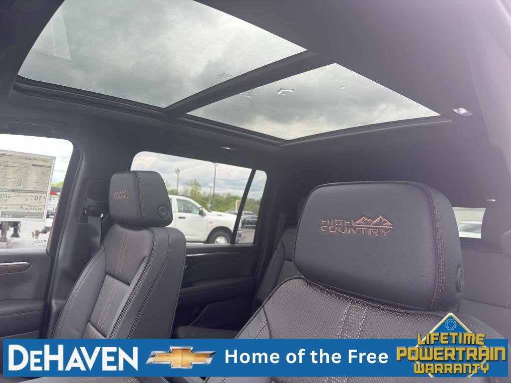 New 2026 Chevrolet Suburban High Country AWD/4WD image 17