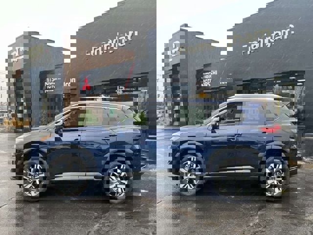 Used 2025 Nissan Rogue SL image 4