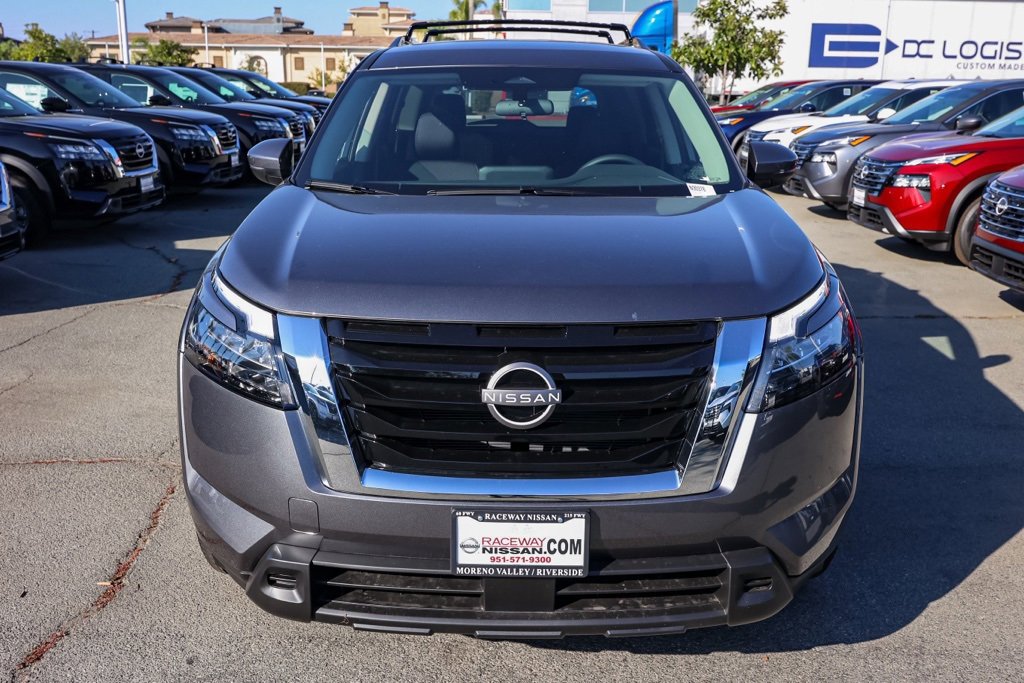 New 2025 Nissan Pathfinder SV image 9