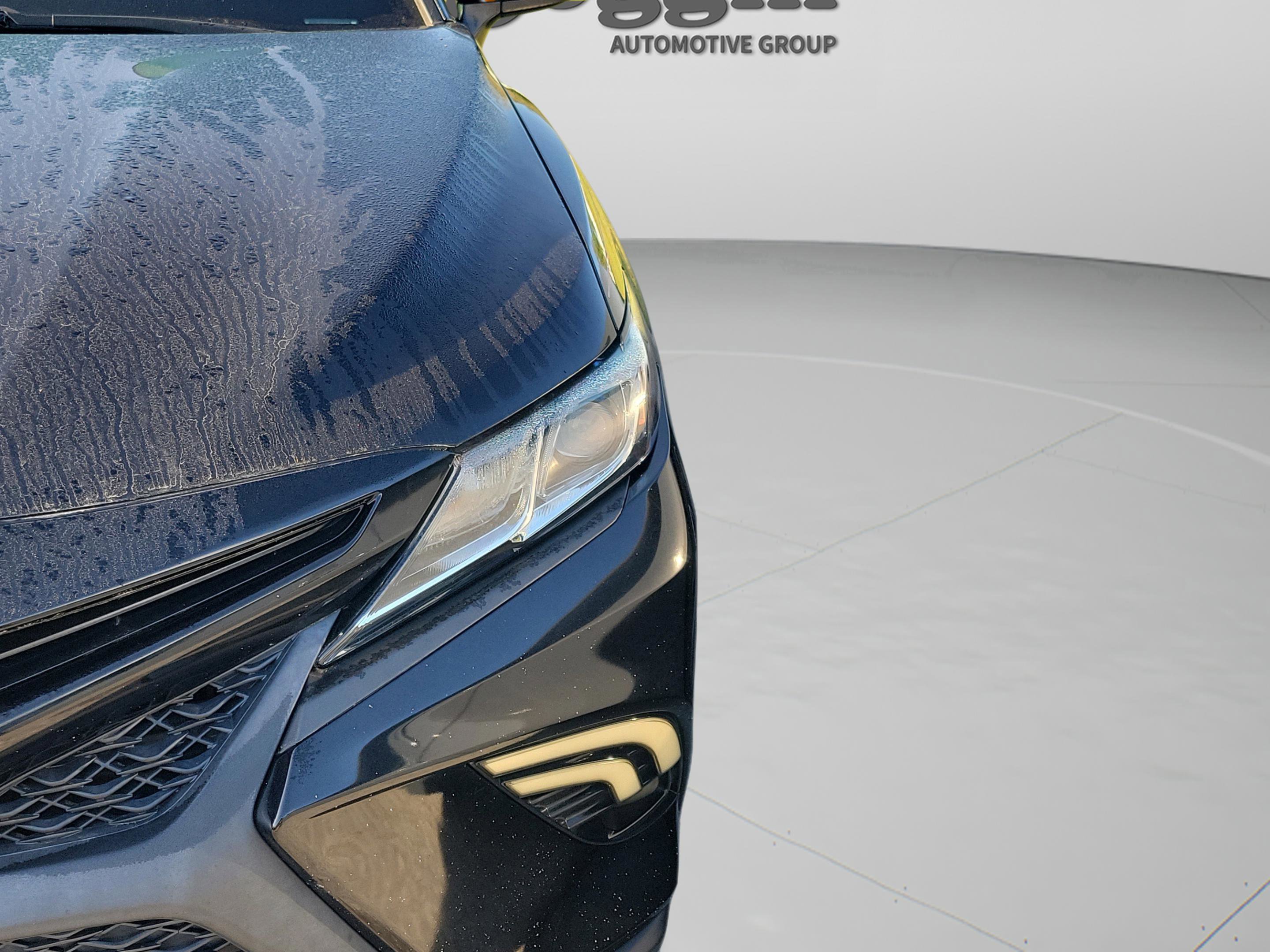 Used 2018 Toyota Camry SE image 12