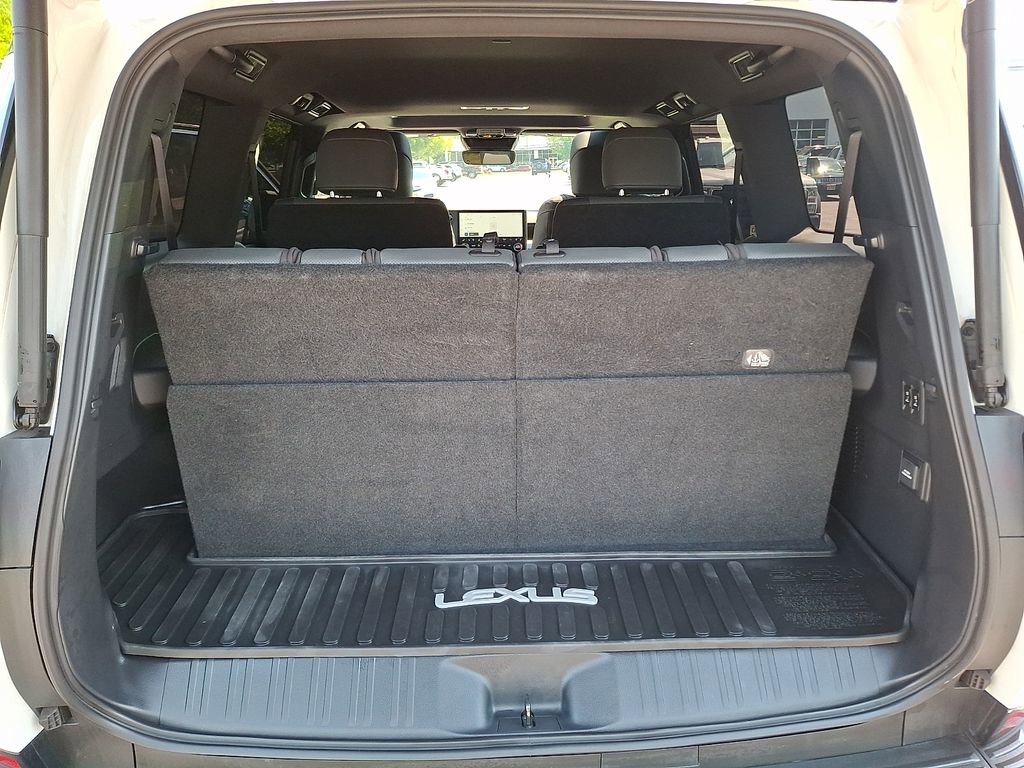 Used 2025 Lexus GX 550 w/ Accessory Package (2T) AWD/4WD image 30