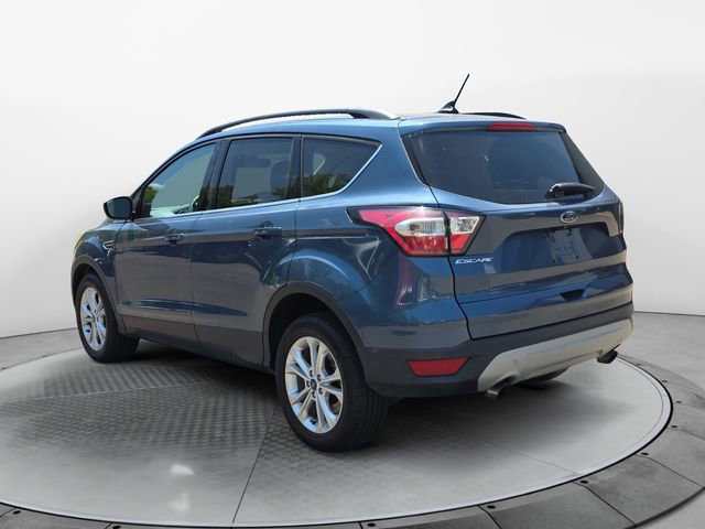 Used 2018 Ford Escape SE w/ Ford Safe & Smart Package AWD/4WD image 3