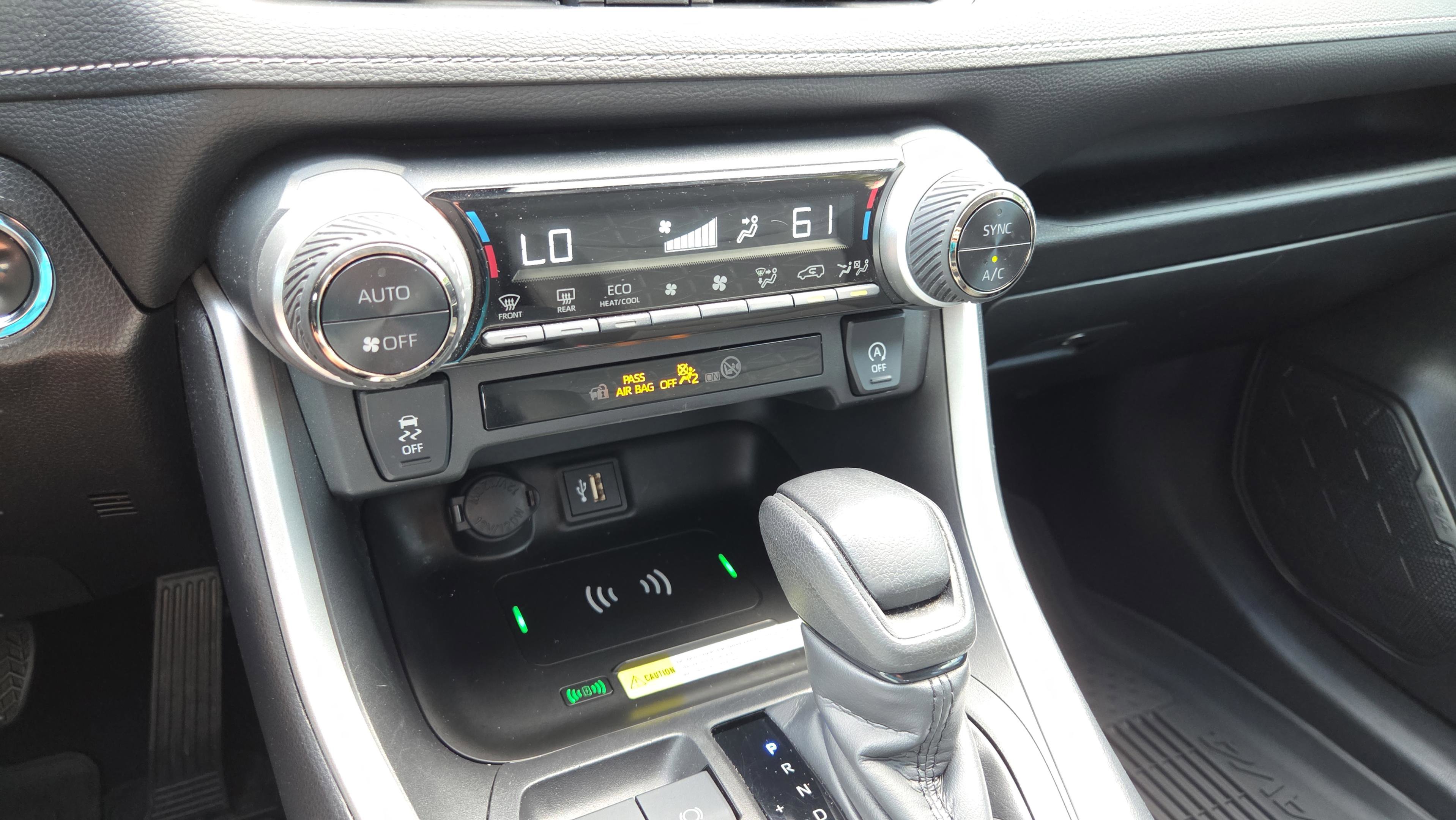 Certified 2024 Toyota RAV4 XLE FWD image 22