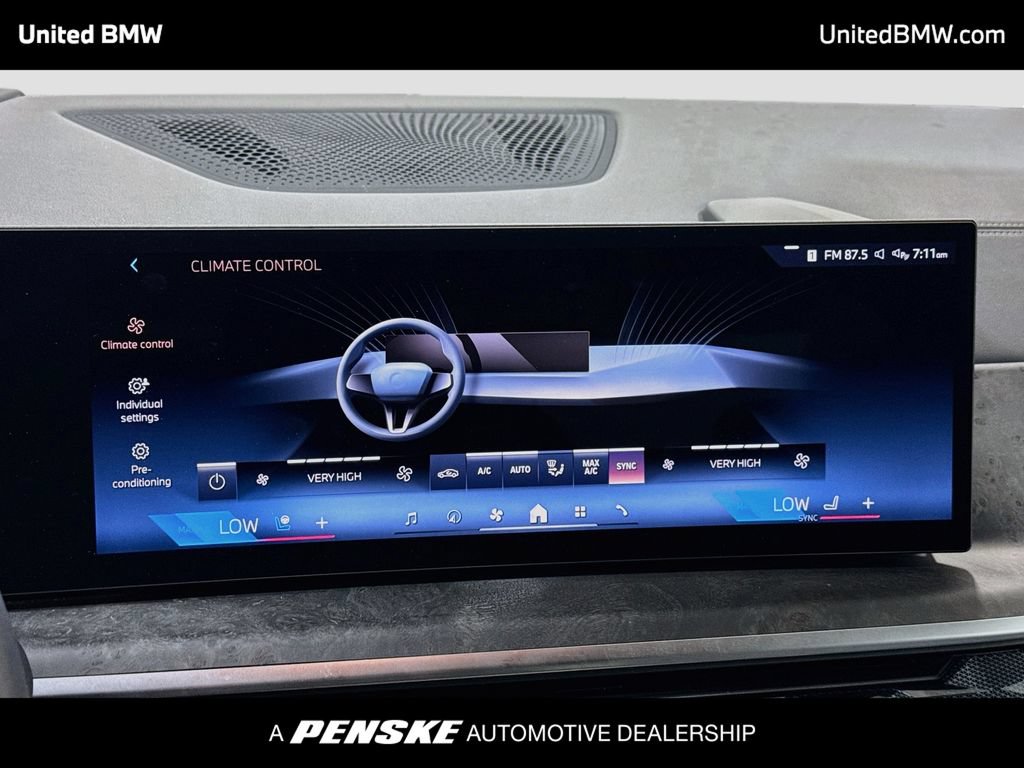 Used 2026 BMW X7 xDrive40i w/ M Sport Package AWD/4WD image 11
