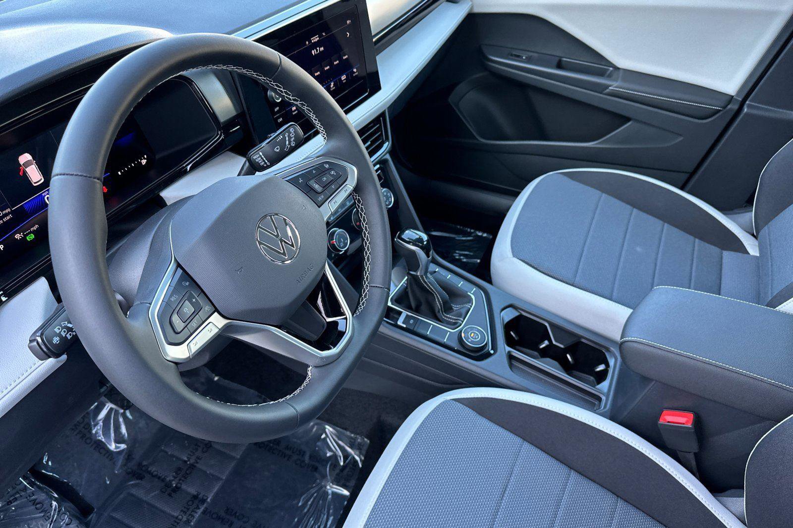 New 2026 Volkswagen Taos S image 9