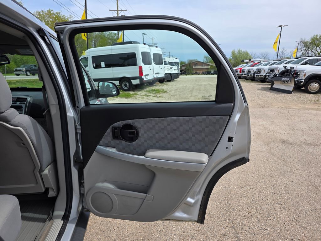 Used 2009 Chevrolet Equinox LS FWD image 19