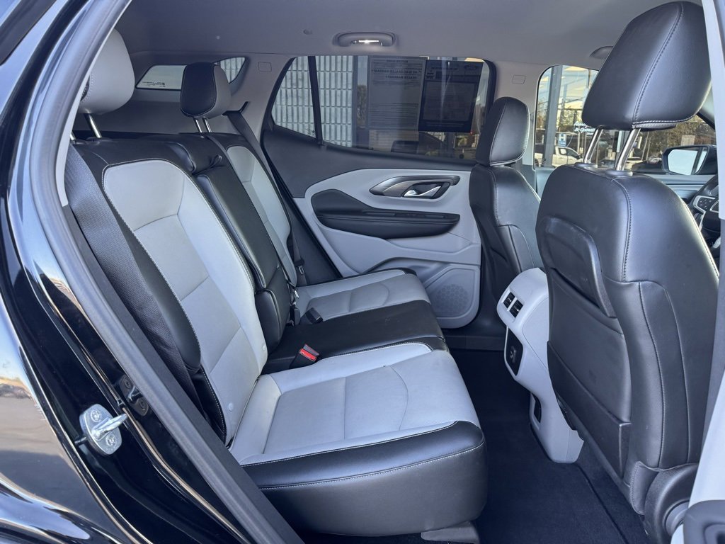 Used 2022 GMC Terrain SLT image 17