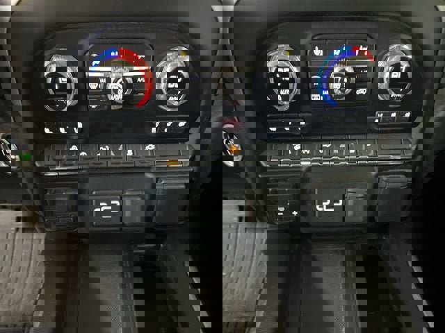 Certified 2021 GMC Sierra 1500 SLT image 18