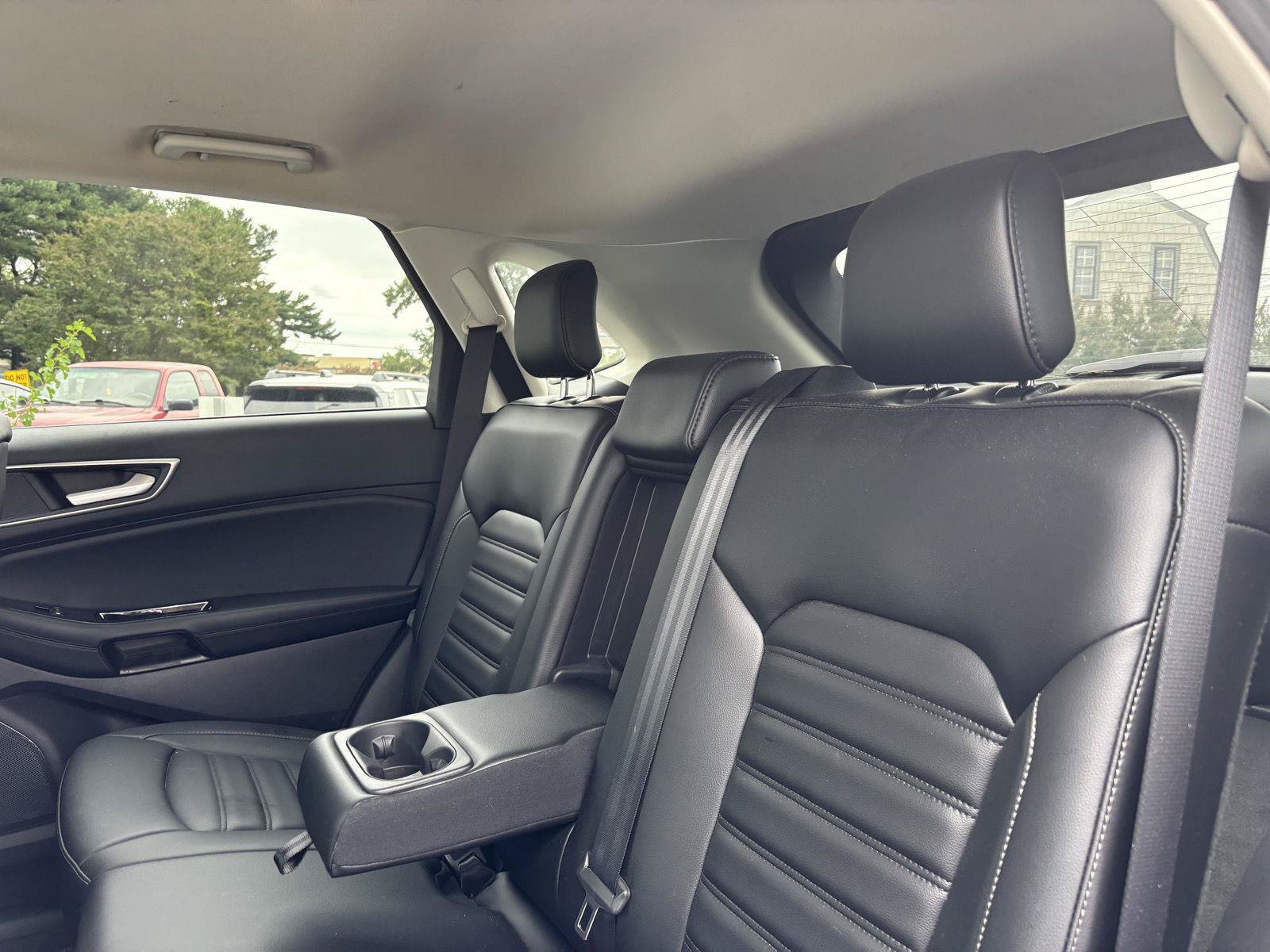 Used 2020 Ford Edge SEL w/ Cold Weather Package AWD/4WD image 17