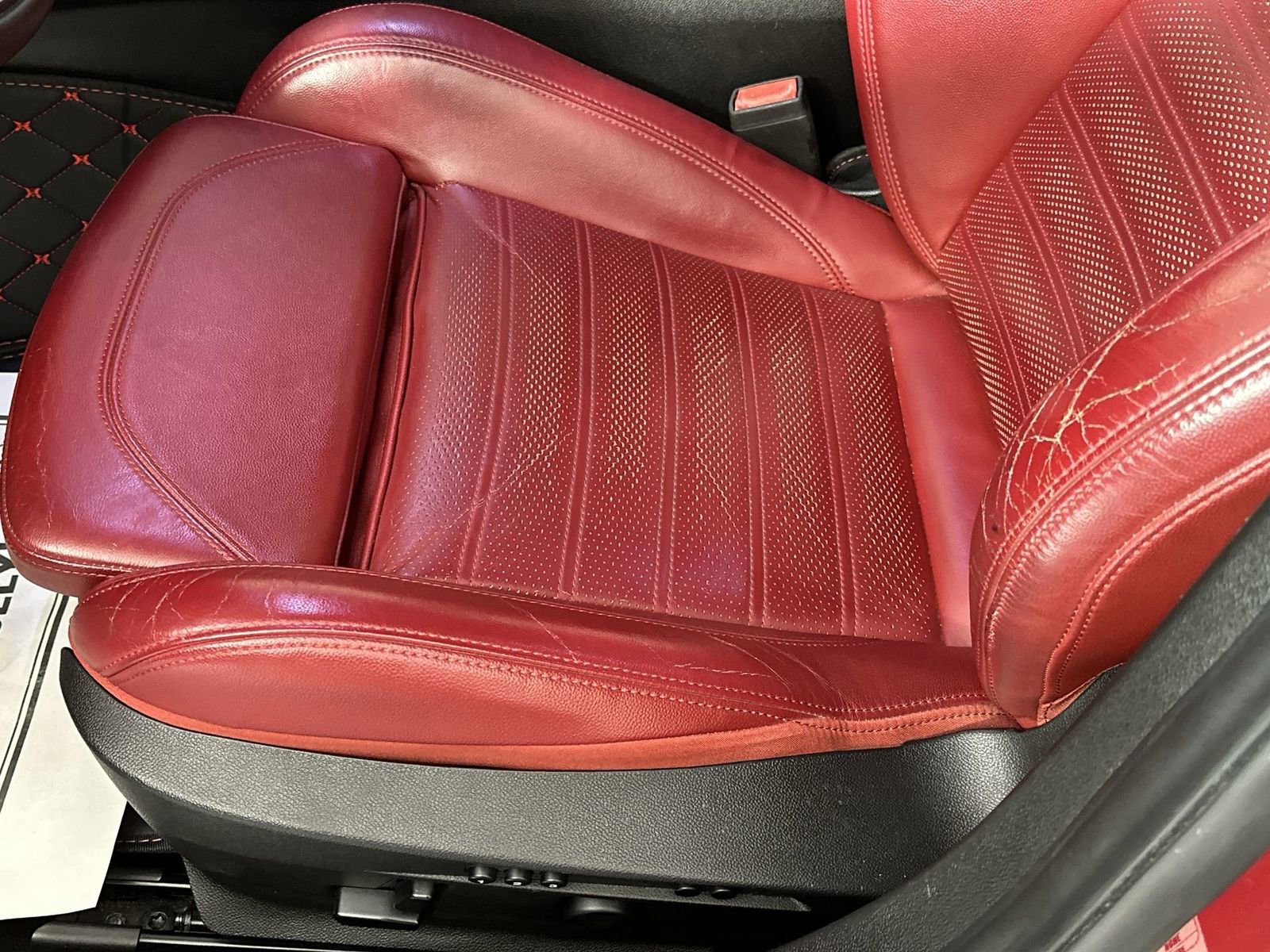 Used 2019 Alfa Romeo Giulia Ti Sport w/ Quick Order Package 22U Sport RWD image 12