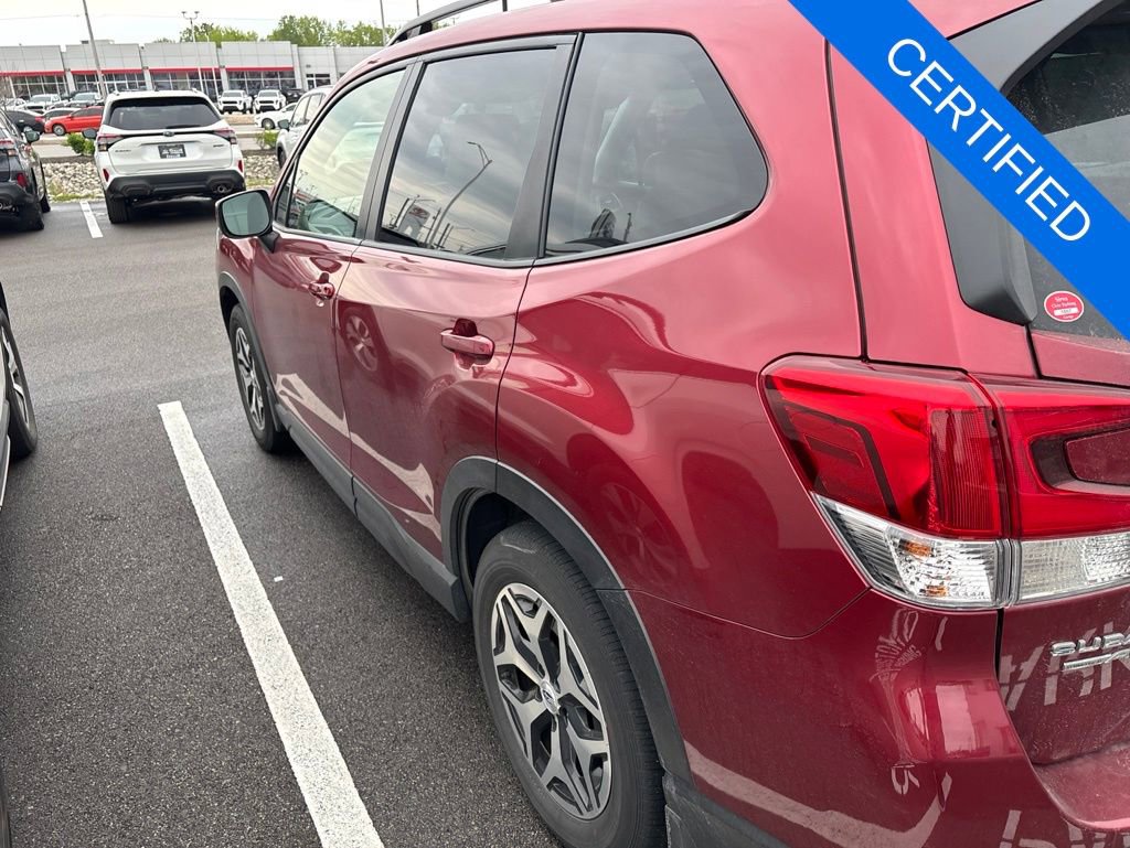 Certified 2023 Subaru Forester Premium AWD/4WD image 6