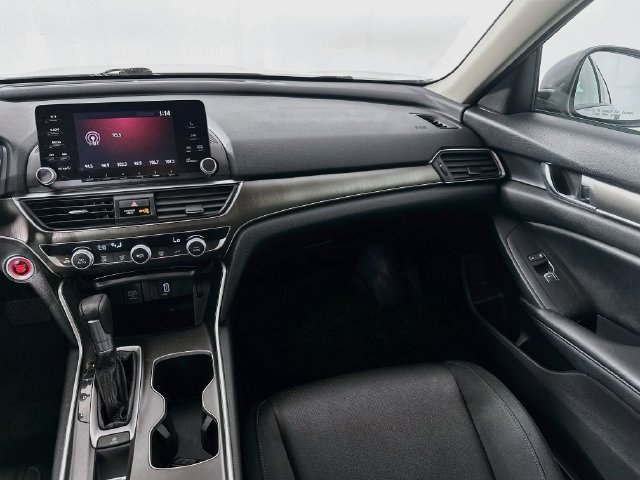 Used 2018 Honda Accord LX image 24