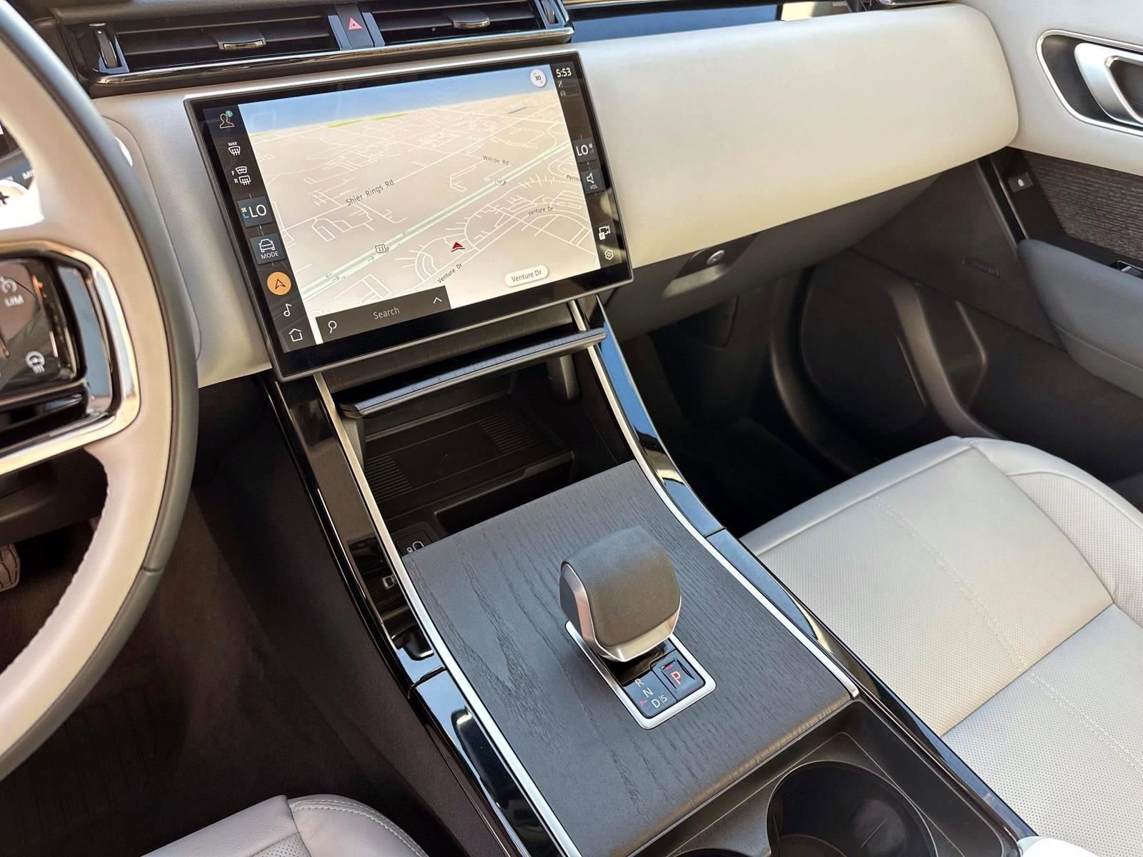 Used 2025 Land Rover Range Rover Velar S image 14