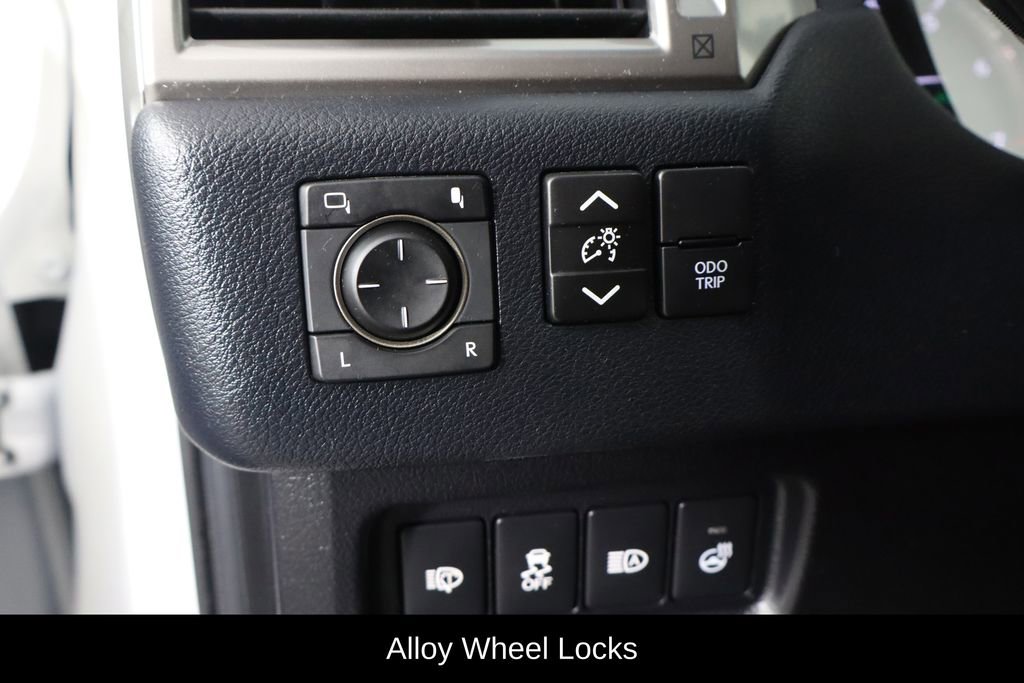 Used 2022 Lexus GX 460 Premium w/ Premium Package image 27
