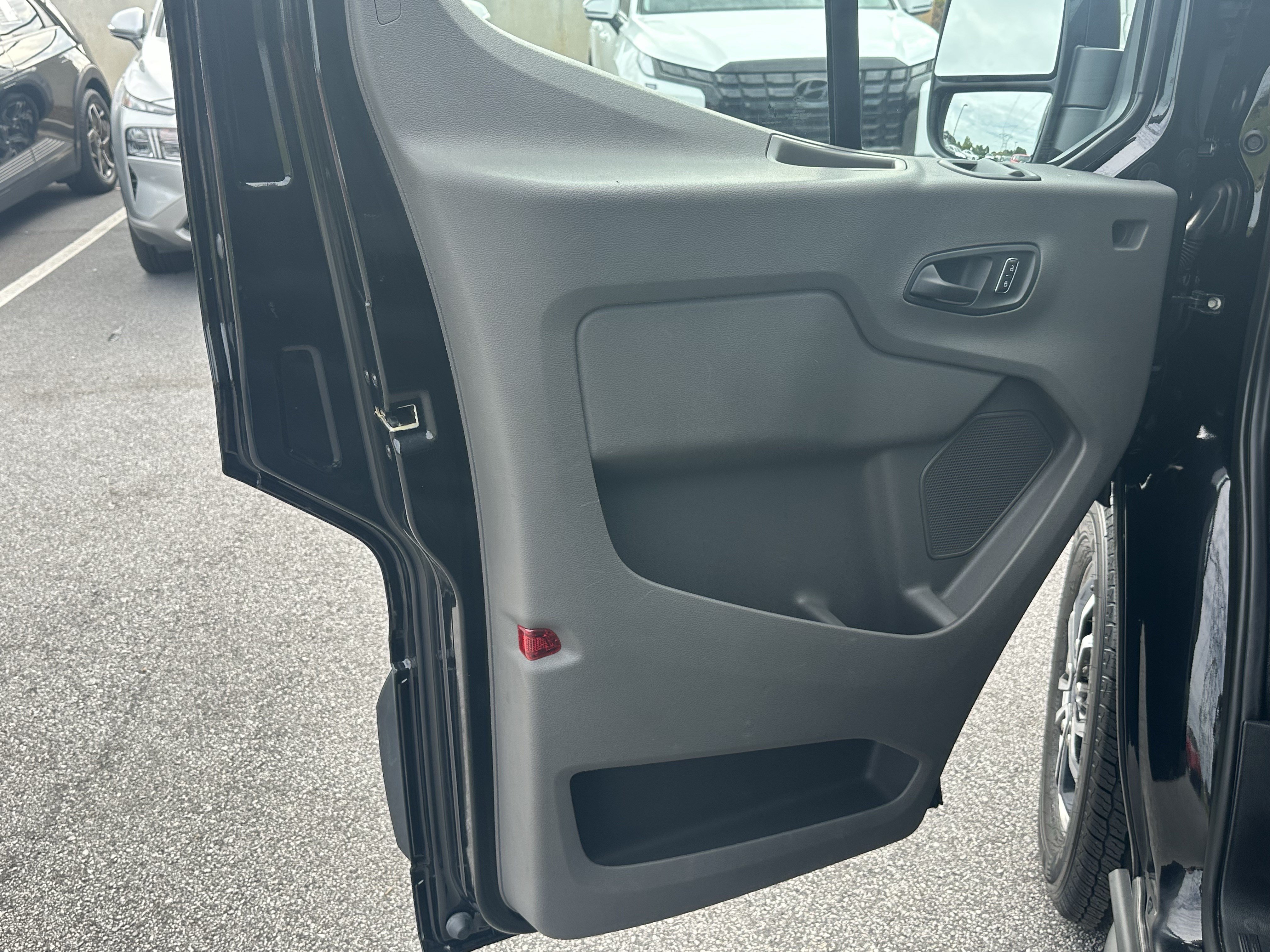 Used 2023 Ford Transit 350 XLT RWD image 10