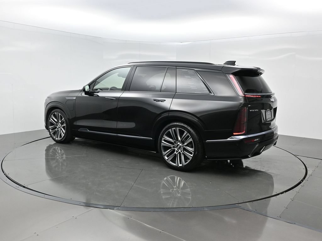 Certified 2026 Cadillac Vistiq Platinum w/ LPO, Floor Liner Package AWD/4WD image 4