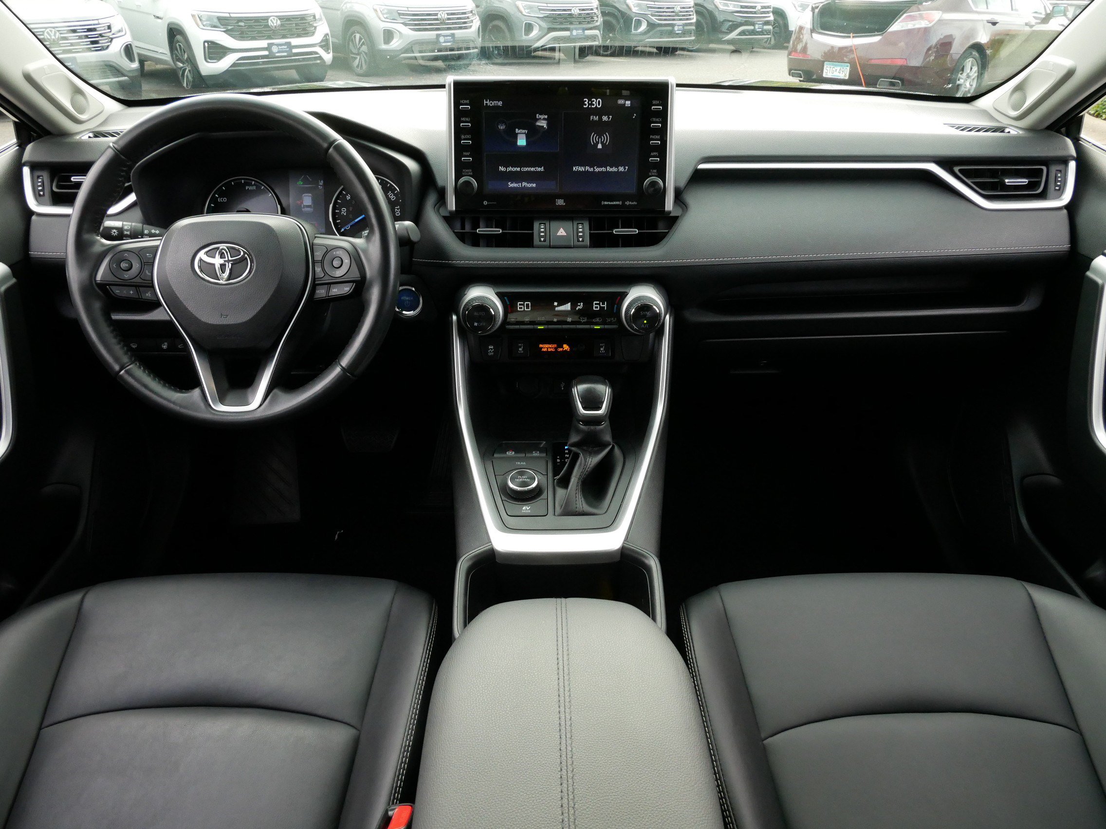 Used 2022 Toyota RAV4 XLE Premium AWD/4WD image 10