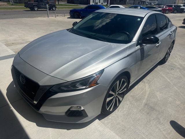 Used 2022 Nissan Altima 2.5 SR FWD image 2